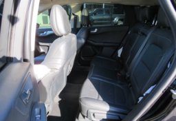 2020 Ford Escape - Image 32