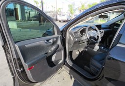 2020 Ford Escape - Image 23