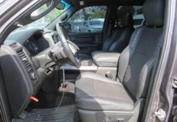 2017 Ram 1500 - Image 29