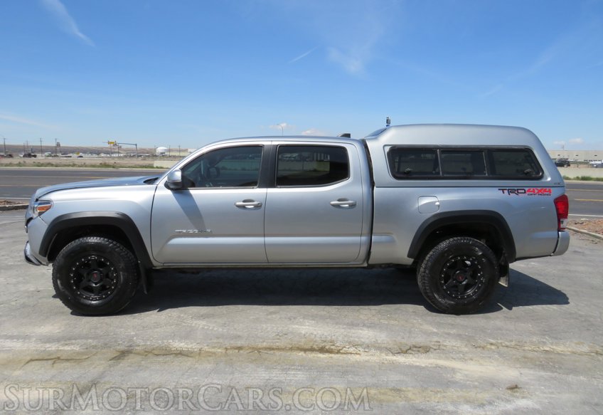 2022 Toyota Tacoma 4WD - Image 9