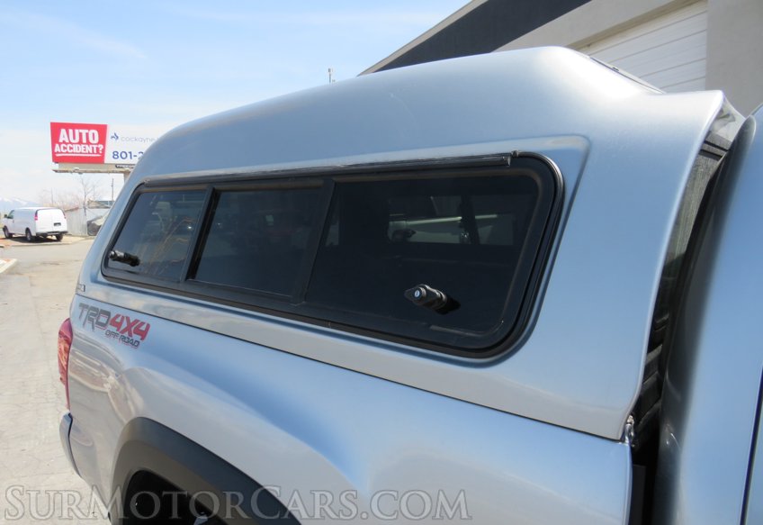 2022 Toyota Tacoma 4WD - Image 17