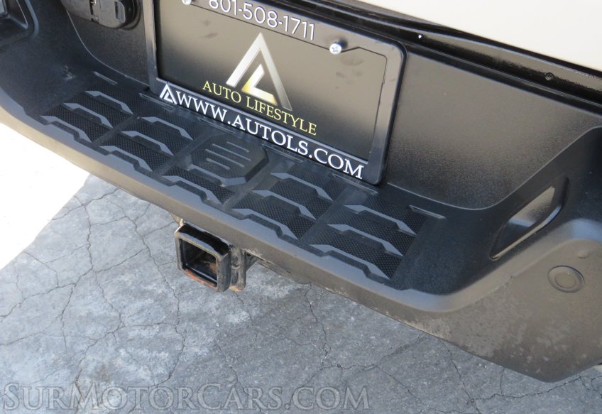 2022 Toyota Tacoma 4WD - Image 32