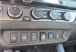 2022 Toyota Tacoma 4WD - Image 50