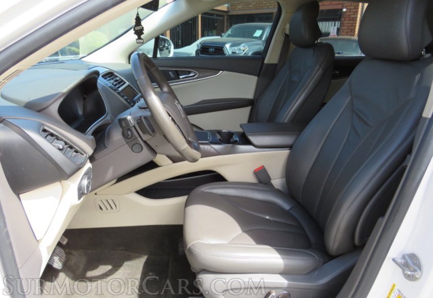 2019 Lincoln Nautilus - Image 26
