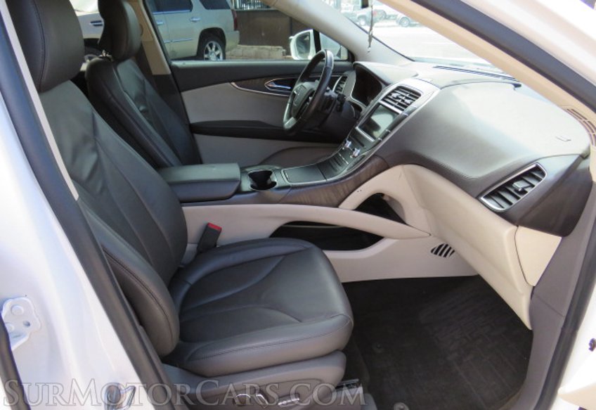 2019 Lincoln Nautilus - Image 29