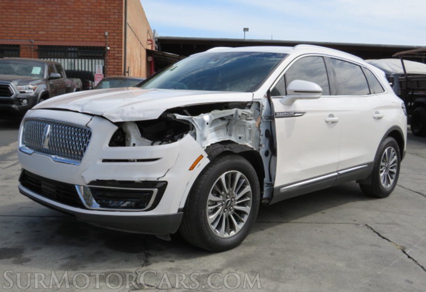 2019 Lincoln Nautilus - Image 4