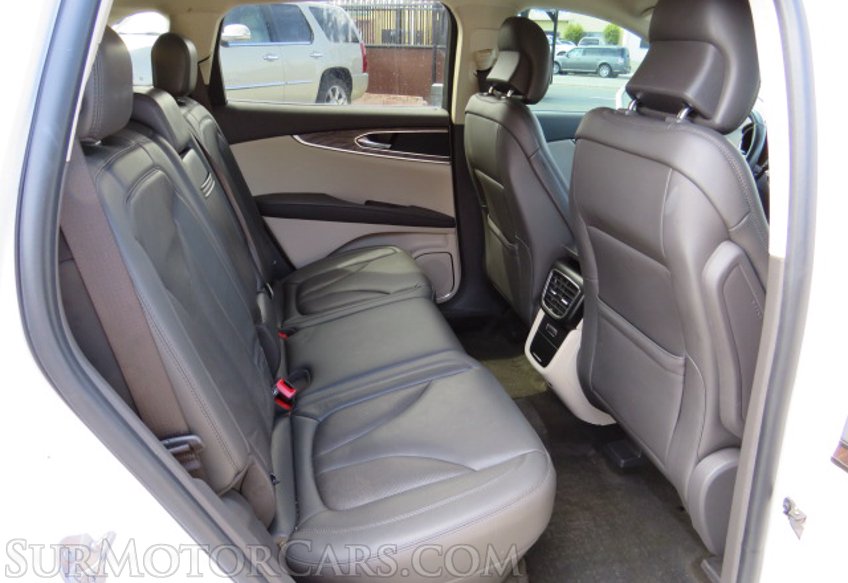 2019 Lincoln Nautilus - Image 33