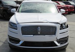2019 Lincoln Nautilus - Image 9