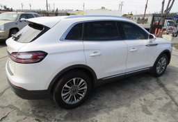 2019 Lincoln Nautilus - Image 5