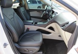 2019 Lincoln Nautilus - Image 27