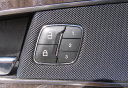 2019 Lincoln Nautilus - Image 42