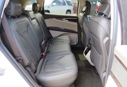 2019 Lincoln Nautilus - Image 31
