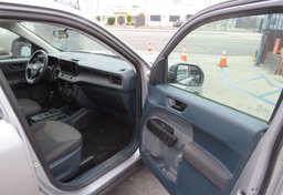 2022 Ford Maverick - Image 23