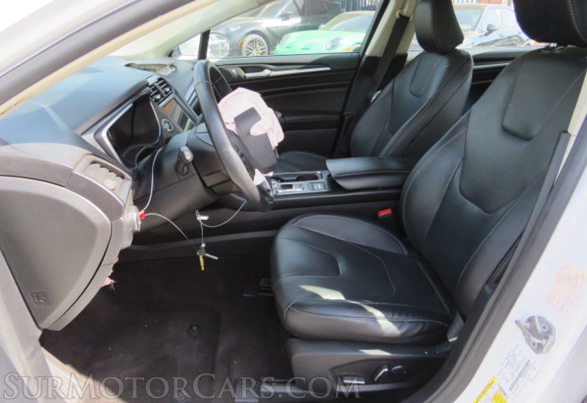 2020 Ford Fusion Hybrid - Image 28