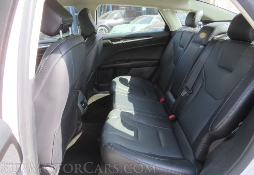 2020 Ford Fusion Hybrid - Image 26