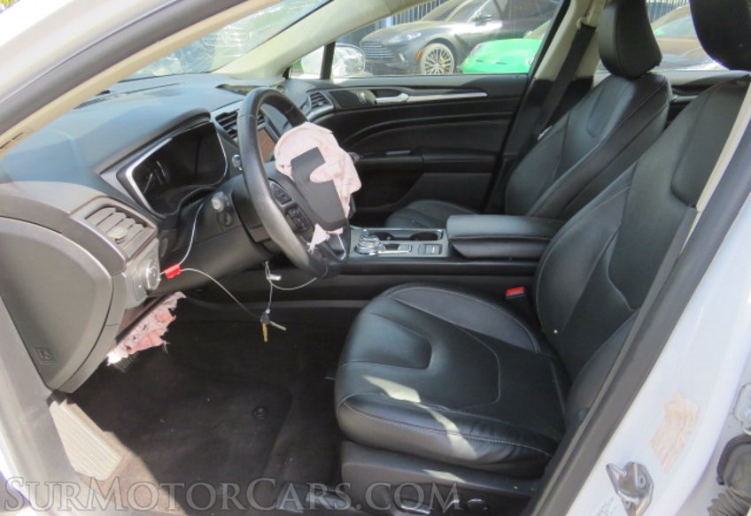 2020 Ford Fusion Hybrid - Image 24