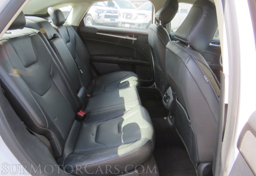 2020 Ford Fusion Hybrid - Image 27