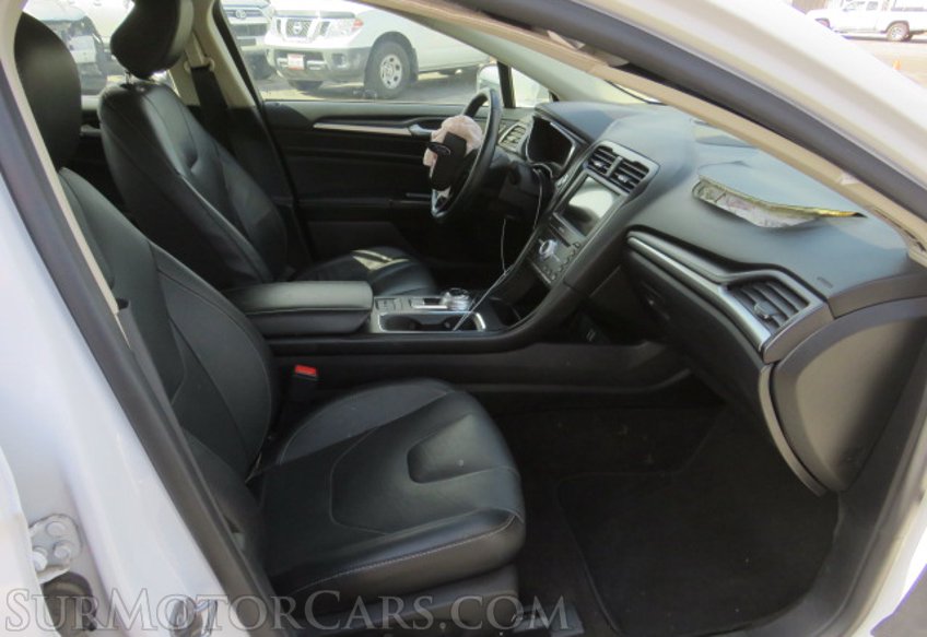 2020 Ford Fusion Hybrid - Image 25