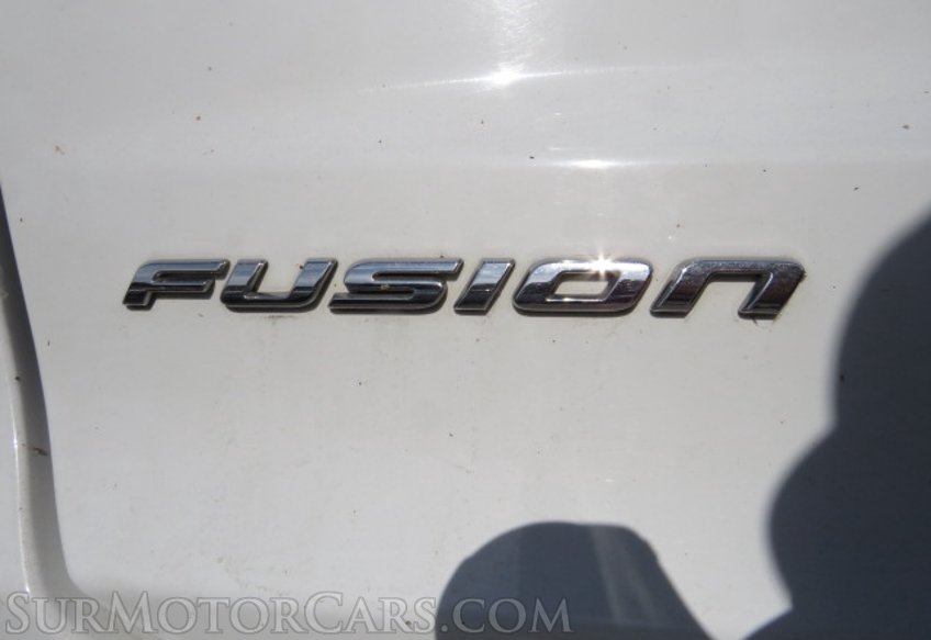 2020 Ford Fusion Hybrid - Image 17