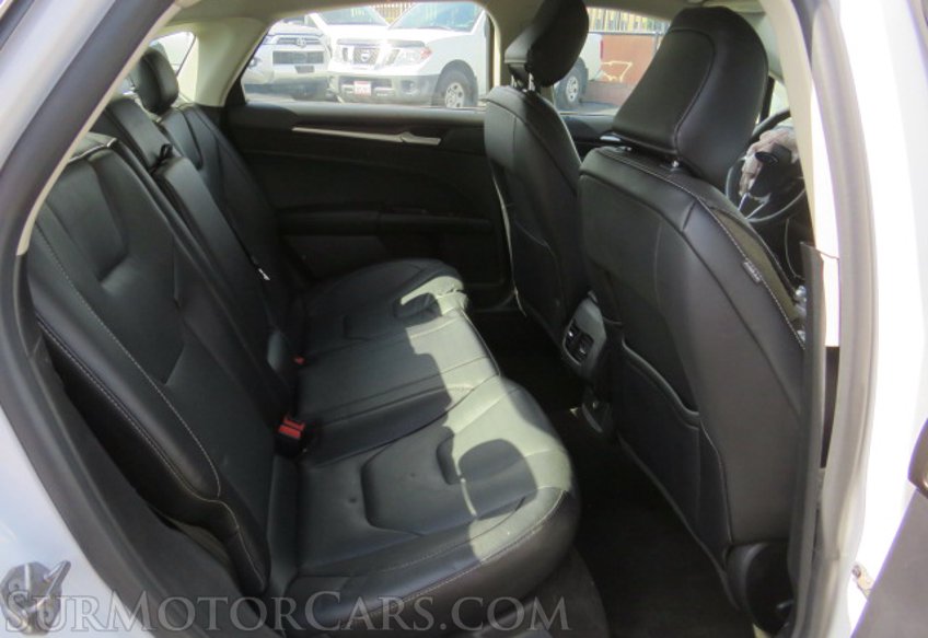 2020 Ford Fusion Hybrid - Image 31