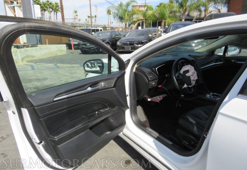 2020 Ford Fusion Hybrid - Image 20