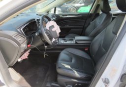 2020 Ford Fusion Hybrid - Image 24