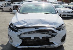 2020 Ford Fusion Hybrid - Image 12