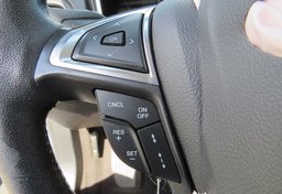 2020 Ford Fusion Hybrid - Image 32