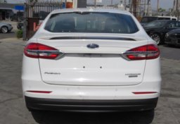 2020 Ford Fusion Hybrid - Image 11