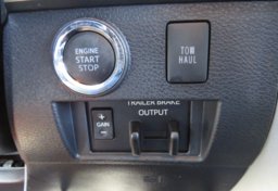 2020 Toyota Tundra 4WD - Image 47