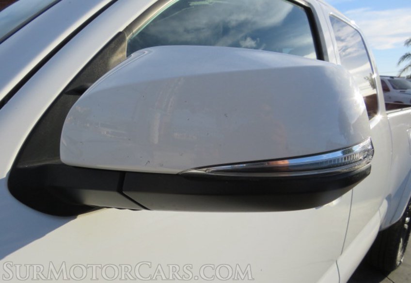 2017 Toyota Tacoma - Image 19