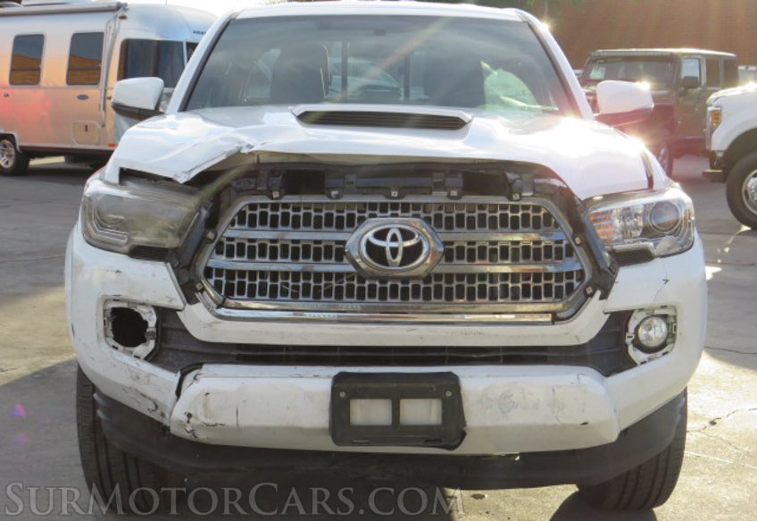 2017 Toyota Tacoma - Image 11