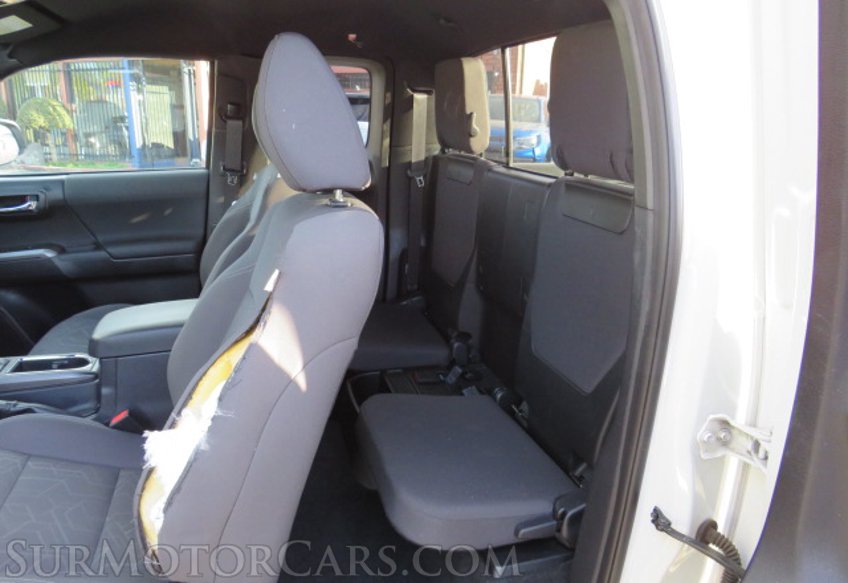 2017 Toyota Tacoma - Image 28