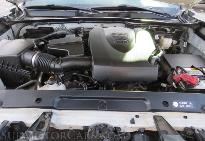 2017 Toyota Tacoma - Image 48