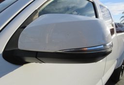 2017 Toyota Tacoma - Image 19