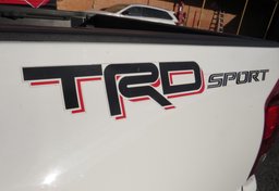 2017 Toyota Tacoma - Image 16