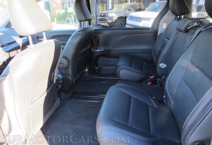 2020 Toyota Sienna - Image 27