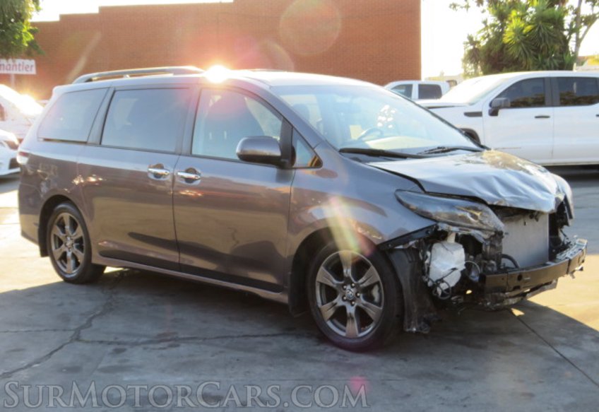 2020 Toyota Sienna - Image 4