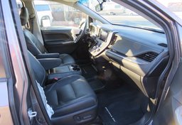 2020 Toyota Sienna - Image 24