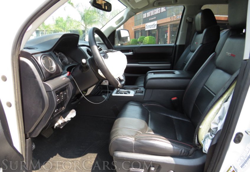 2016 Toyota Tundra 4WD Truck - Image 31