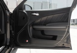 2016 Dodge Charger - Image 22