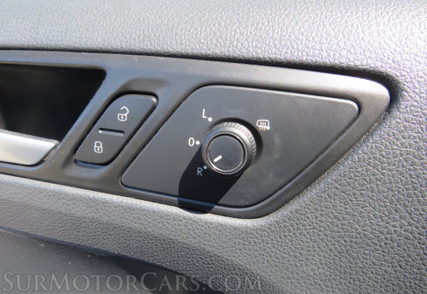 2017 Volkswagen Jetta - Image 32