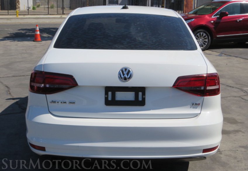 2017 Volkswagen Jetta - Image 11