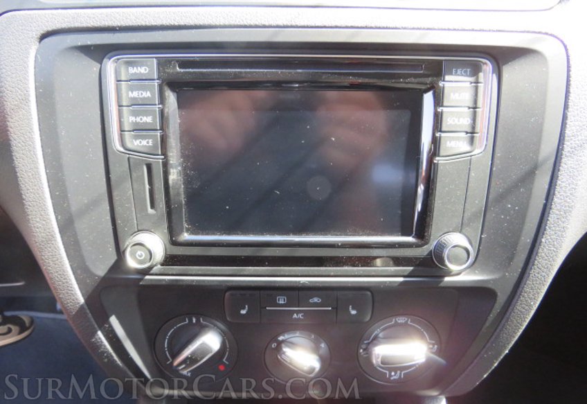 2017 Volkswagen Jetta - Image 39