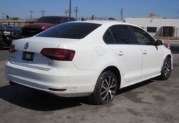 2017 Volkswagen Jetta - Image 10