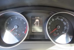 2017 Volkswagen Jetta - Image 30