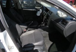 2017 Volkswagen Jetta - Image 25