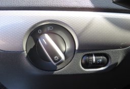 2017 Volkswagen Jetta - Image 31