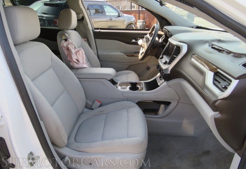 2020 GMC Acadia - Image 23