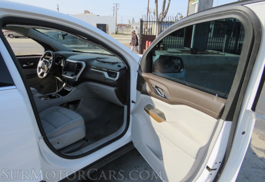 2020 GMC Acadia - Image 21